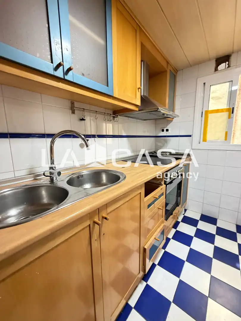 Küche von Dachboden zum Verkauf in Badalona mit Heizung und Terrasse