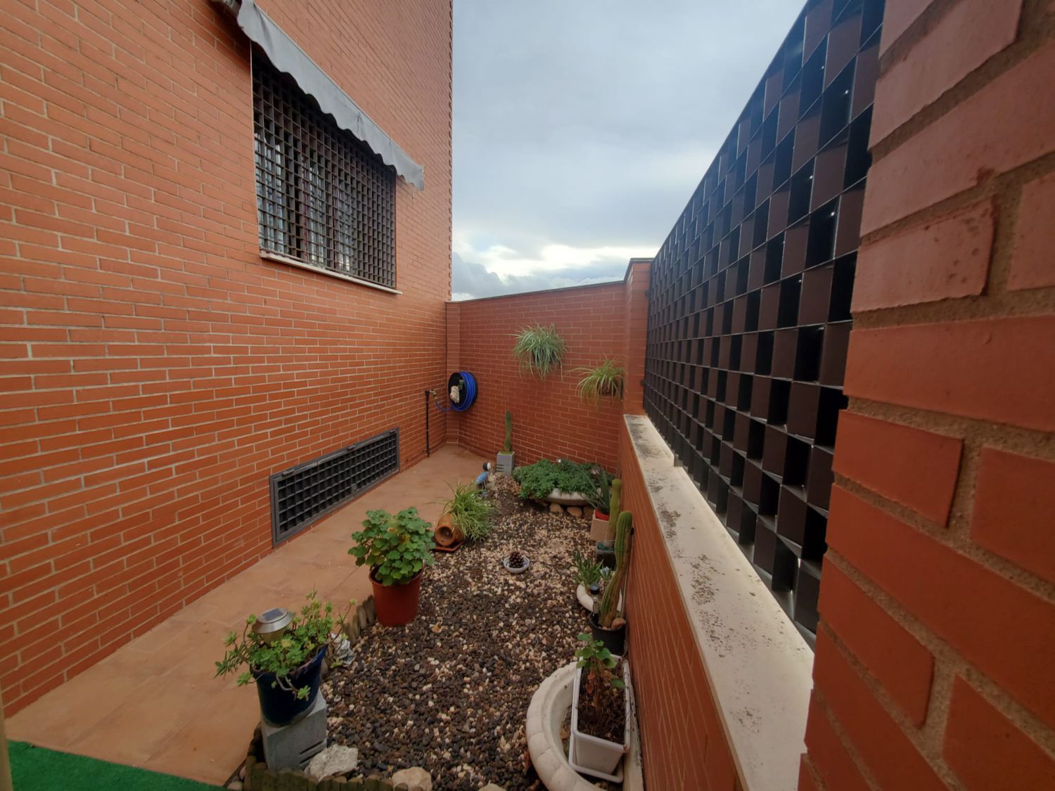 Jardí de Casa o xalet en venda en Fernán Caballero amb Aire condicionat i Calefacció
