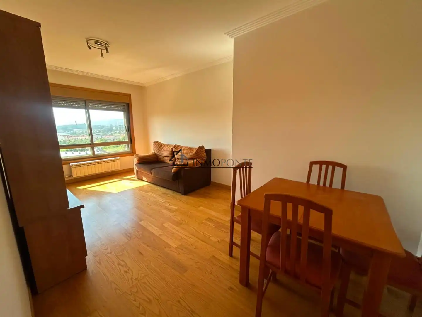 Sala d'estar de Apartament en venda en Pontevedra Capital  amb Calefacció i Traster