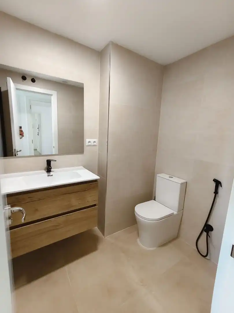 Bathroom of Flat for rent in Córdoba  with Air Conditioner and Terrace