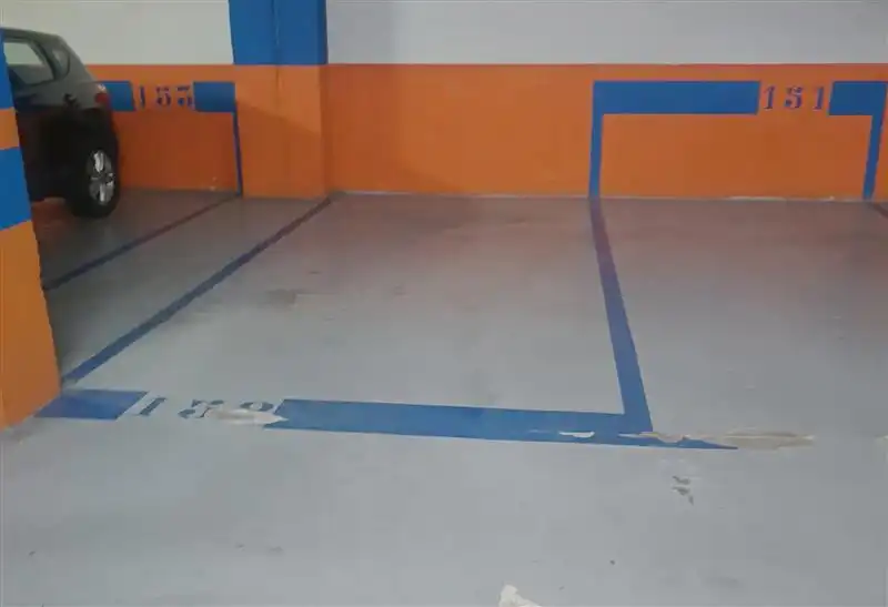 Parkplatz von Garage zum Verkauf in Alcalá de Henares