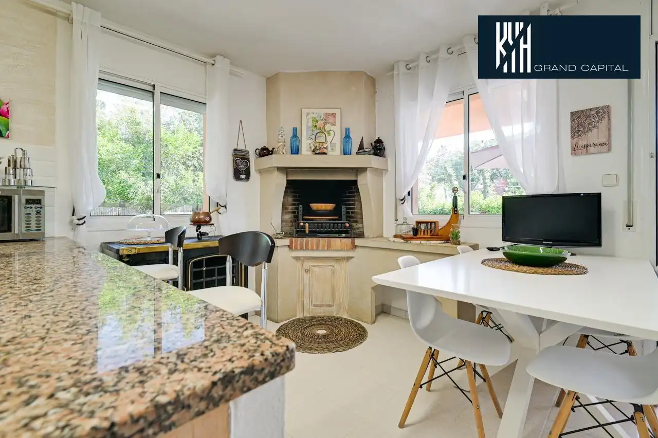 Casa con piscina in vendita a Carrer Carrer Montserrat, imagen 26
