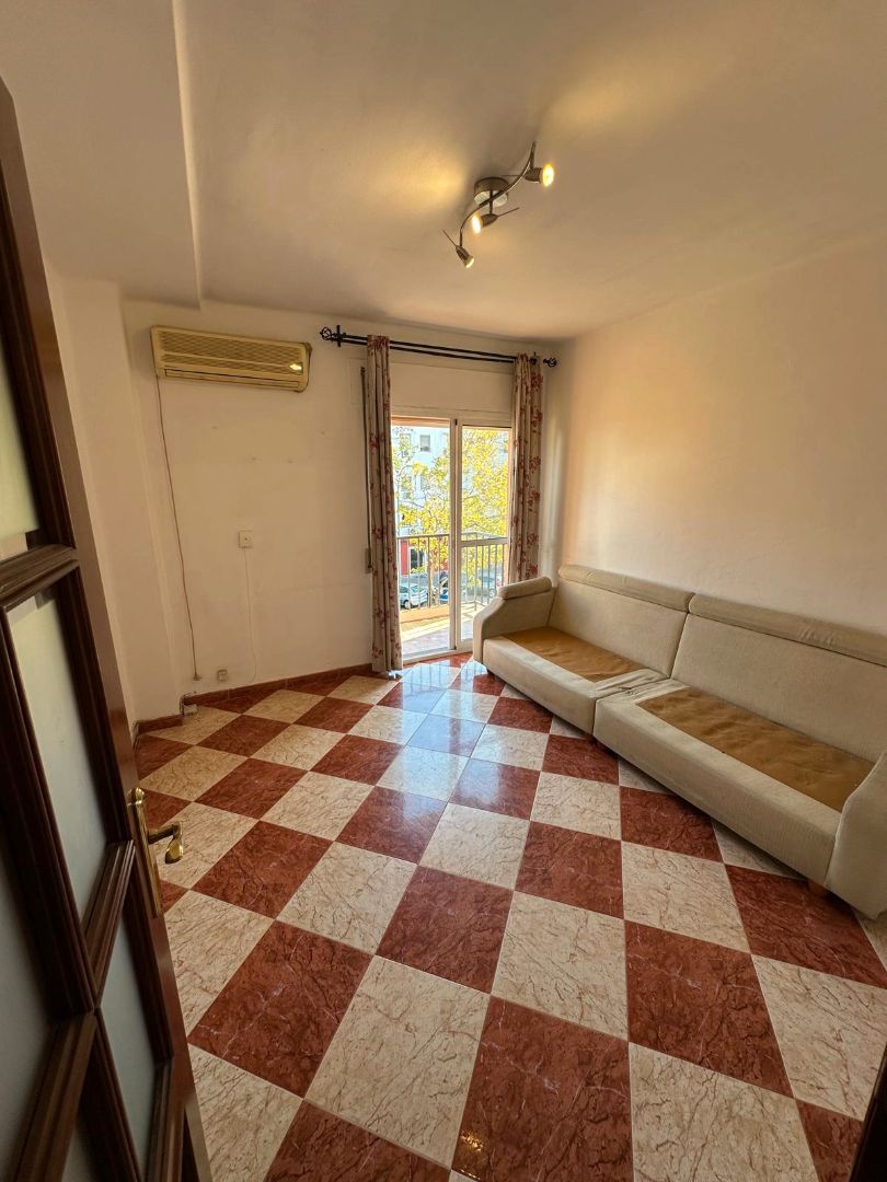 Bedroom of Flat for sale in  Sevilla Capital  with Air Conditioner and Balcony