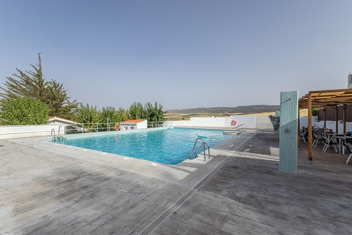 Piscina de Casa o xalet en venda en Ventas de Huelma amb Calefacció, Jardí privat i Terrassa