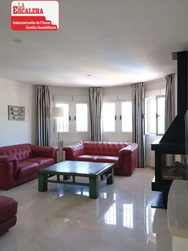 Sala de estar de Casa o chalet en venta en Castalla con Aire acondicionado, Calefacción y Jardín privado