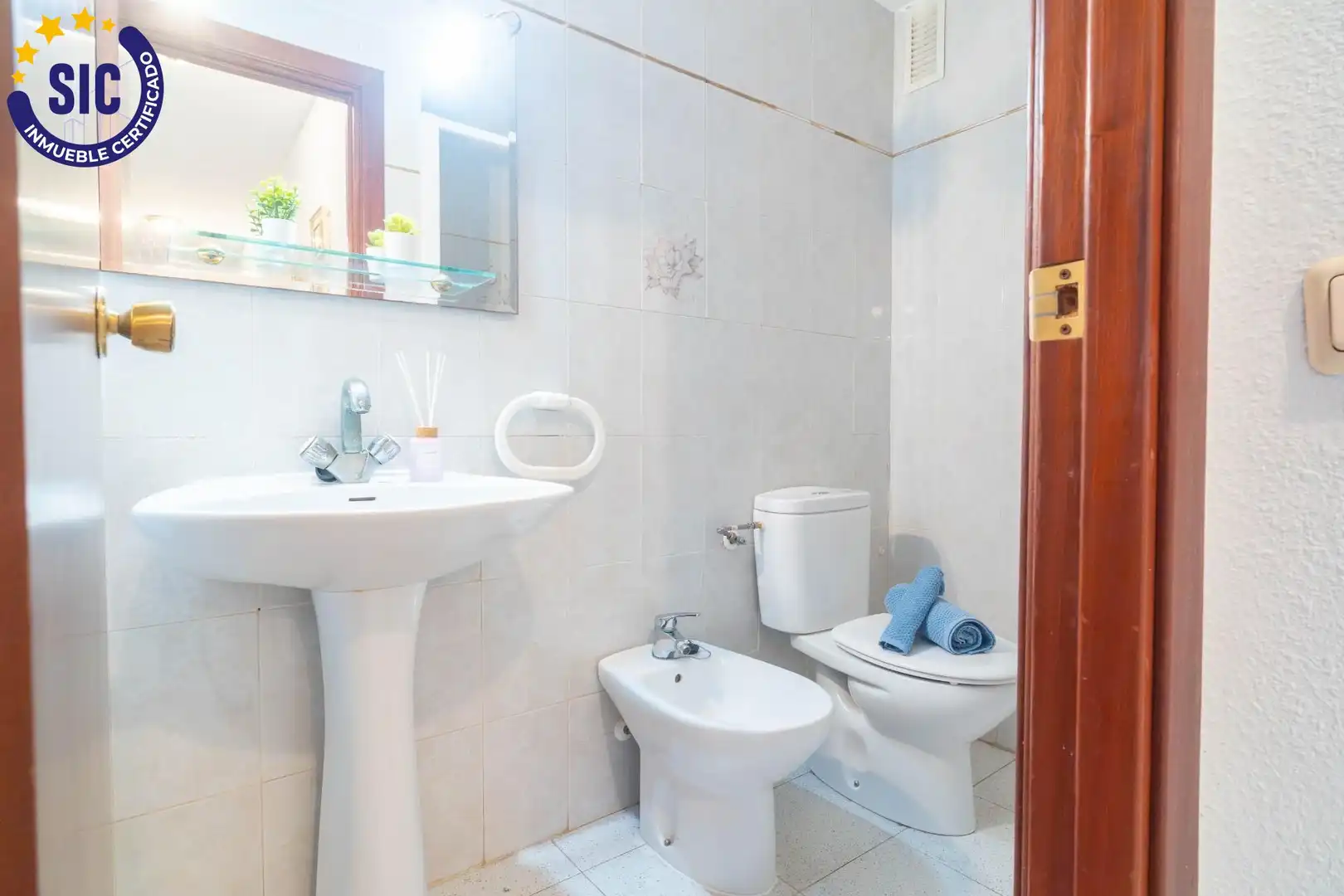 Bany de Apartament en venda en Oropesa del Mar / Orpesa amb Terrassa, Moblat i Piscina comunitària