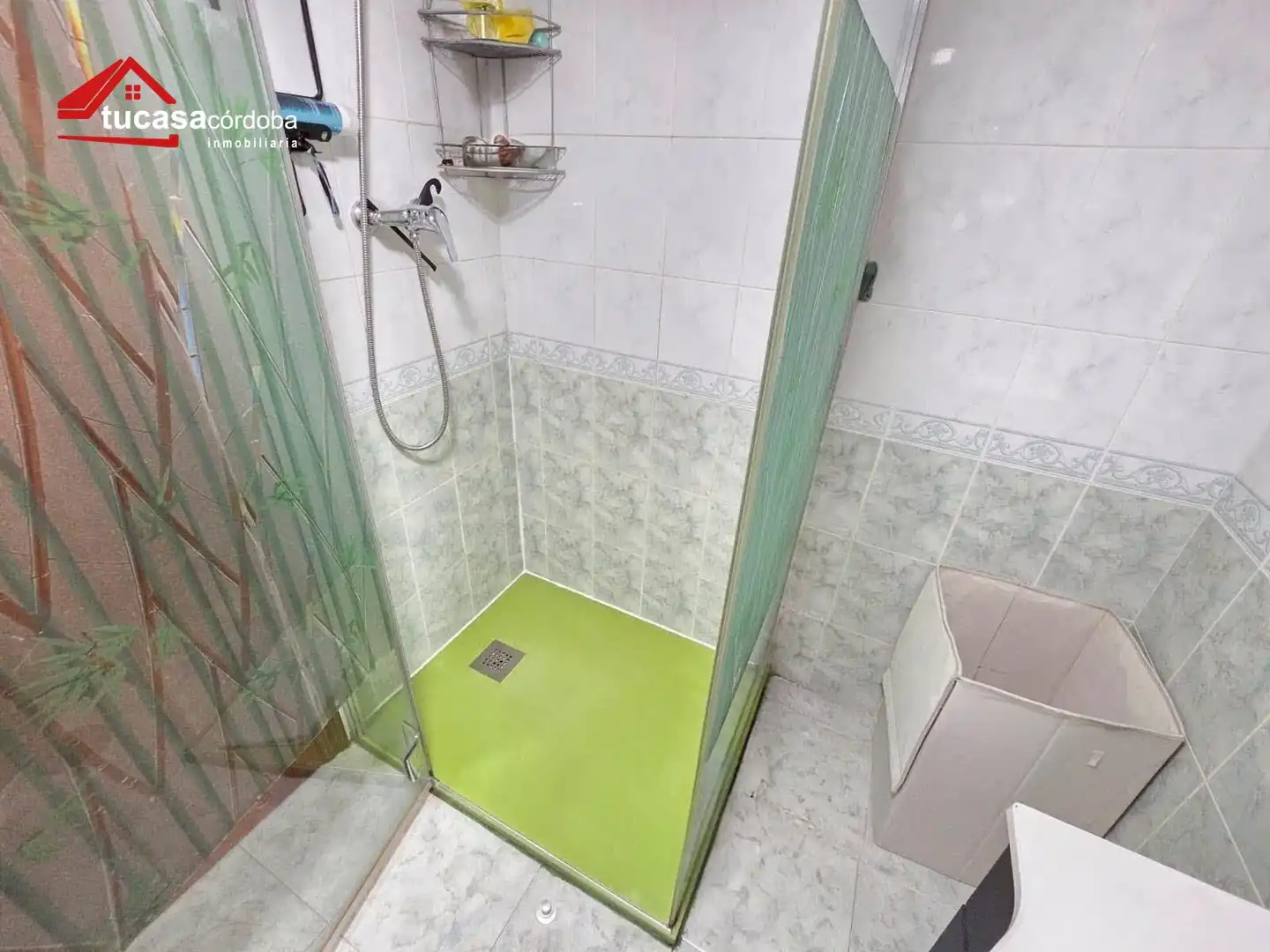 Badezimmer von Wohnung zum Verkauf in Córdoba mit Klimaanlage und Abstellraum