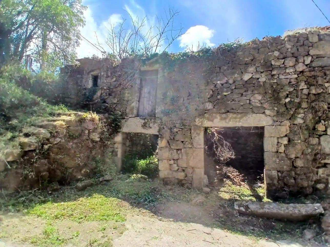 Vista exterior de Finca rústica en venda en Gomesende amb Jardí privat, Terrassa i Traster