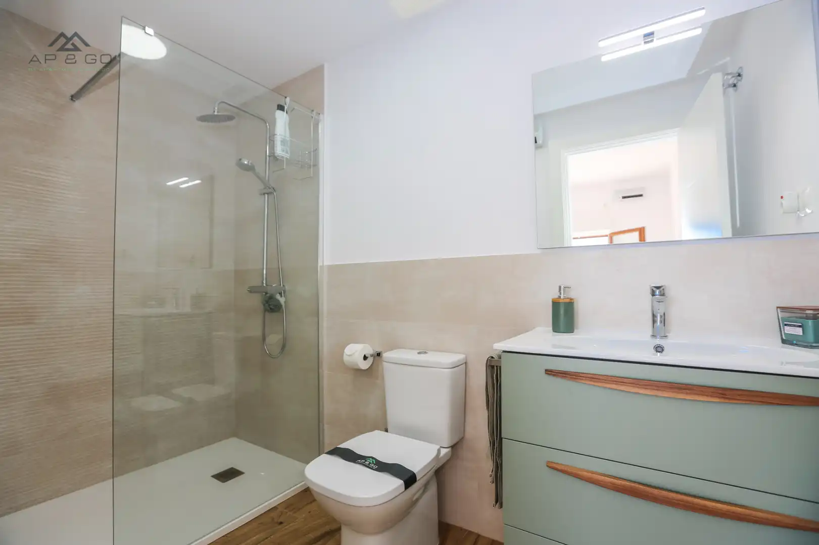 Bany de Casa o xalet de lloguer en Almuñécar amb Aire condicionat, Jardí privat i Terrassa