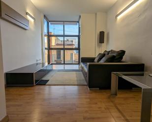 Living room of Flat to rent in Reus  with Air Conditioner, Heating and Parquet flooring