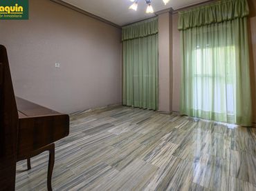 Piso con ascensor en venta en Centro