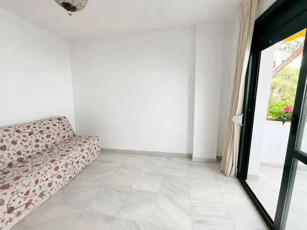 Dormitori de Apartament en venda en Benalmádena amb Terrassa