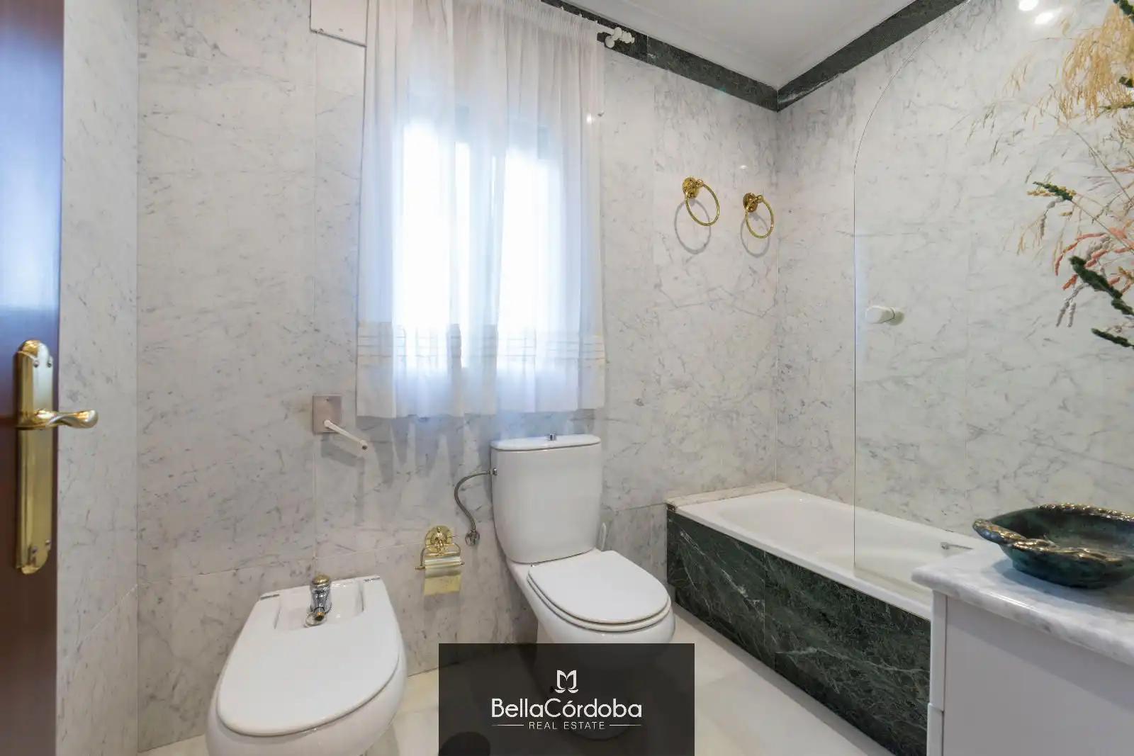 Bathroom of Houses for sale in Córdoba  with Air Conditioner, Heating and Terrace
