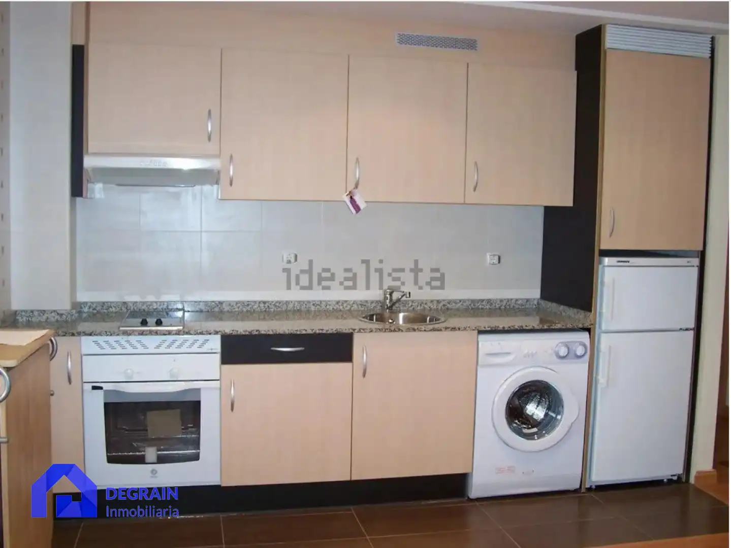 Cuina de Pis de lloguer en Oviedo  amb Calefacció i Moblat