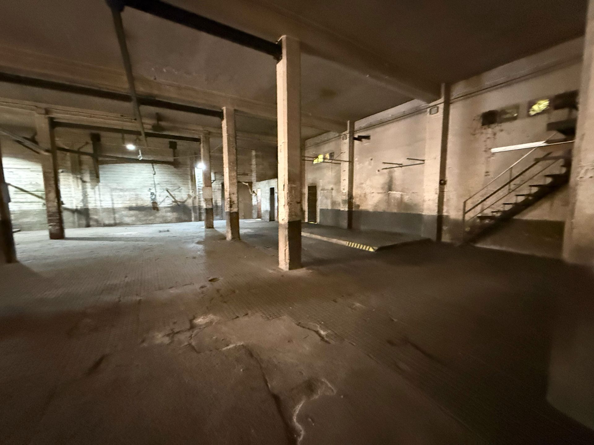 Nau industrial de lloguer a Carrer del Gasòmetre, 87, Segle XX