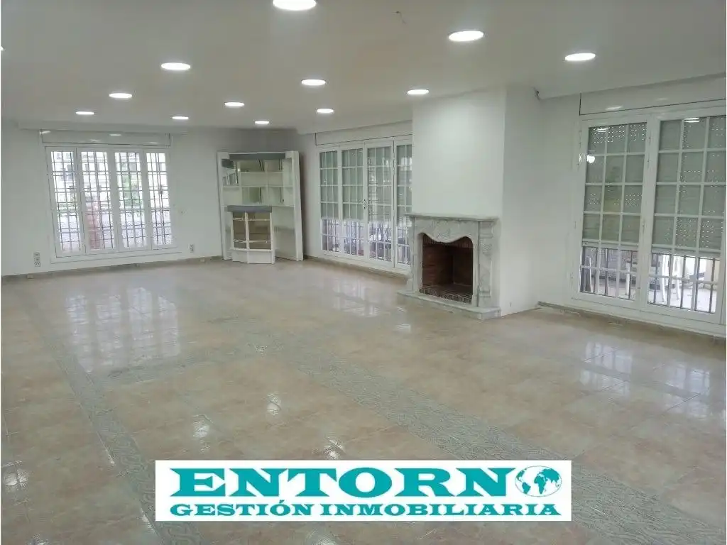 Casa o chalet en venta en Santa Perpètua de Mogoda con Jardín privado, Terraza y Trastero