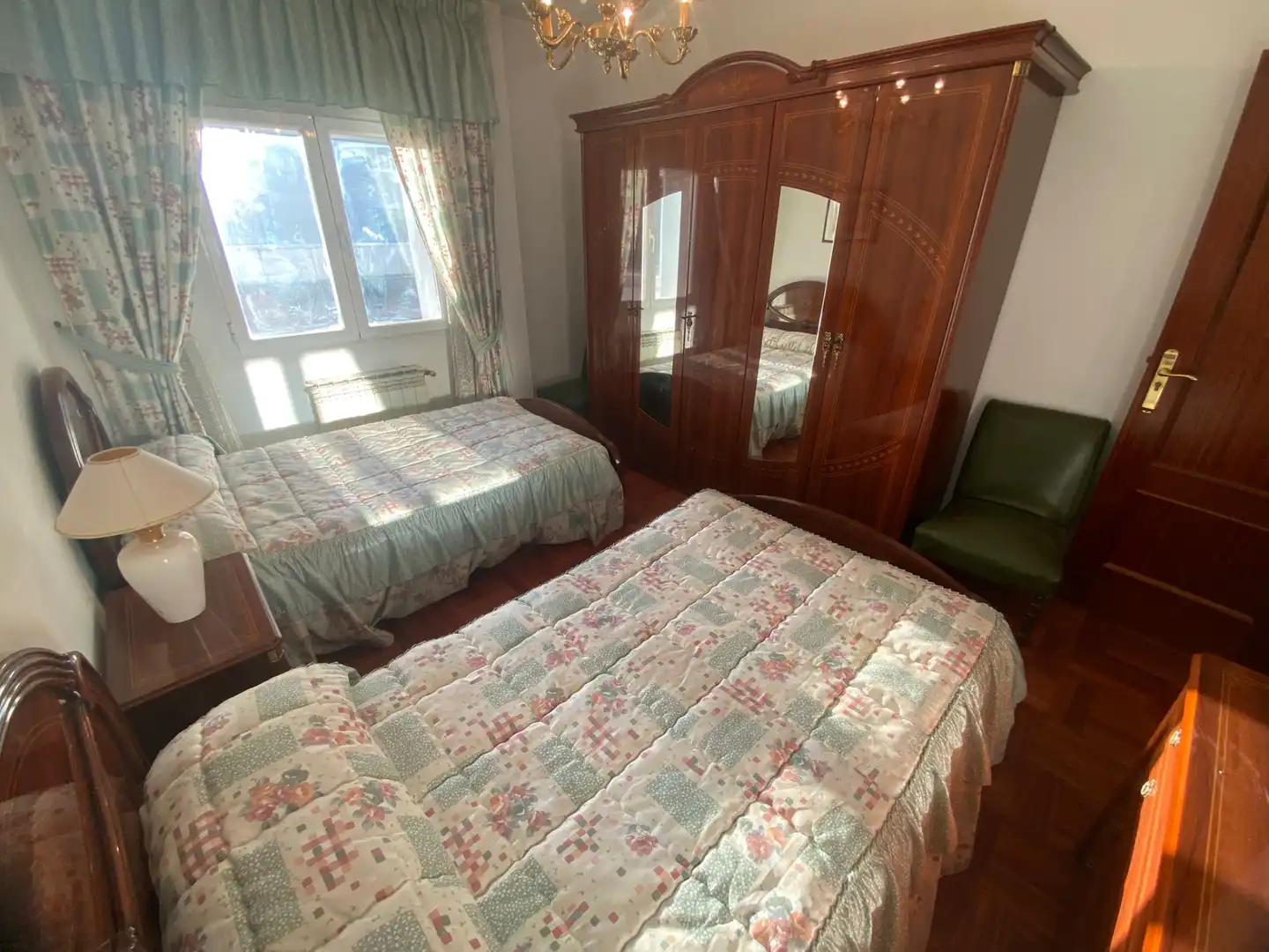 Dormitori de Pis en venda en Burgos amb Calefacció, Parquet i Terrassa