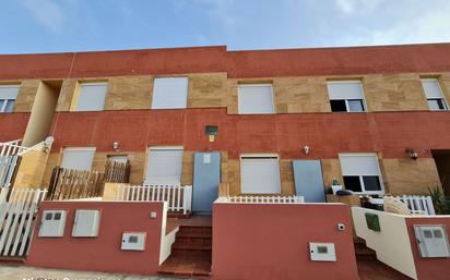 Vista exterior de Casa adosada en venda en Puerto del Rosario