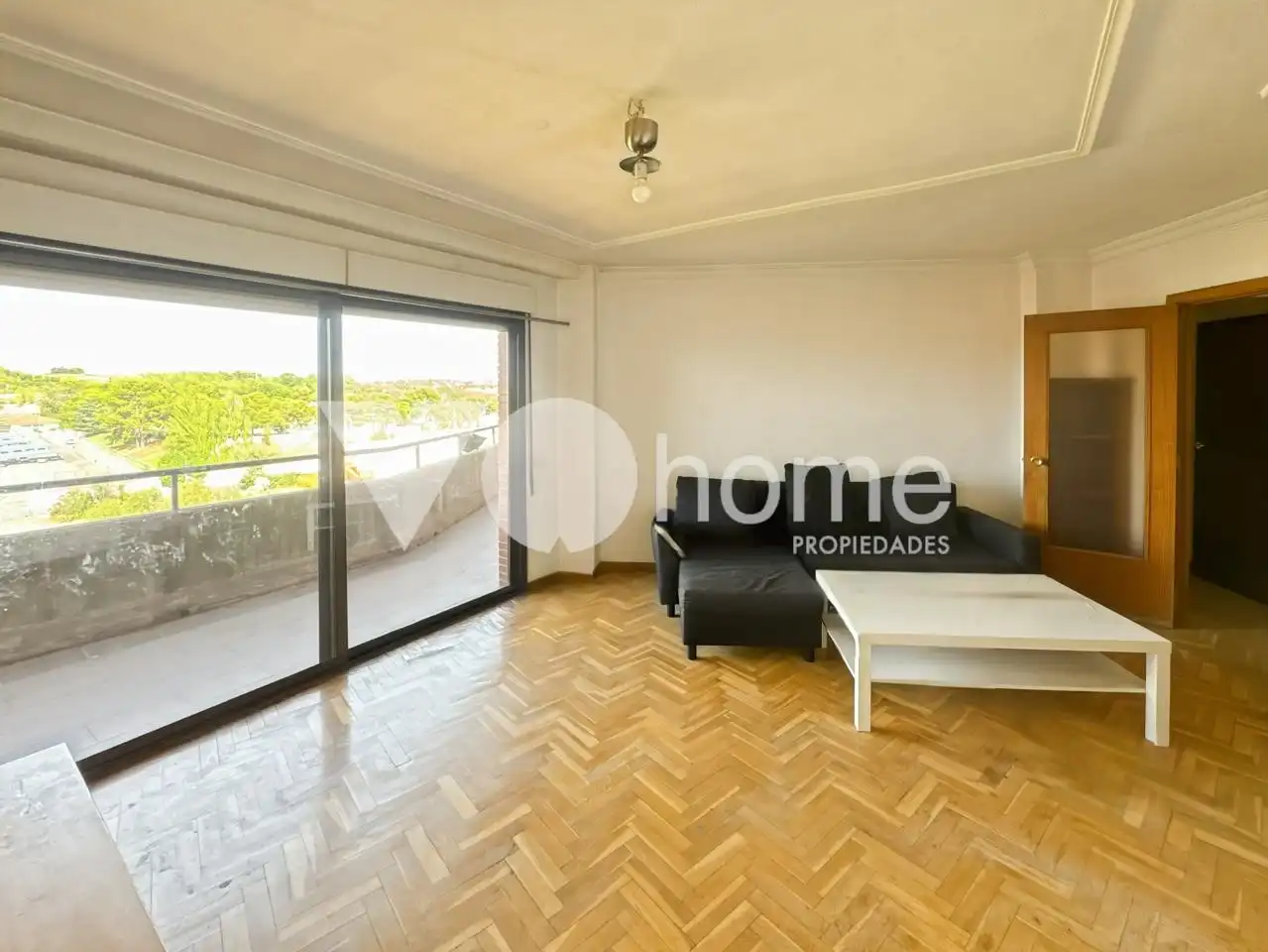 Vista exterior de Piso en venta en Madrid con Calefacción, Parquet y Terraza