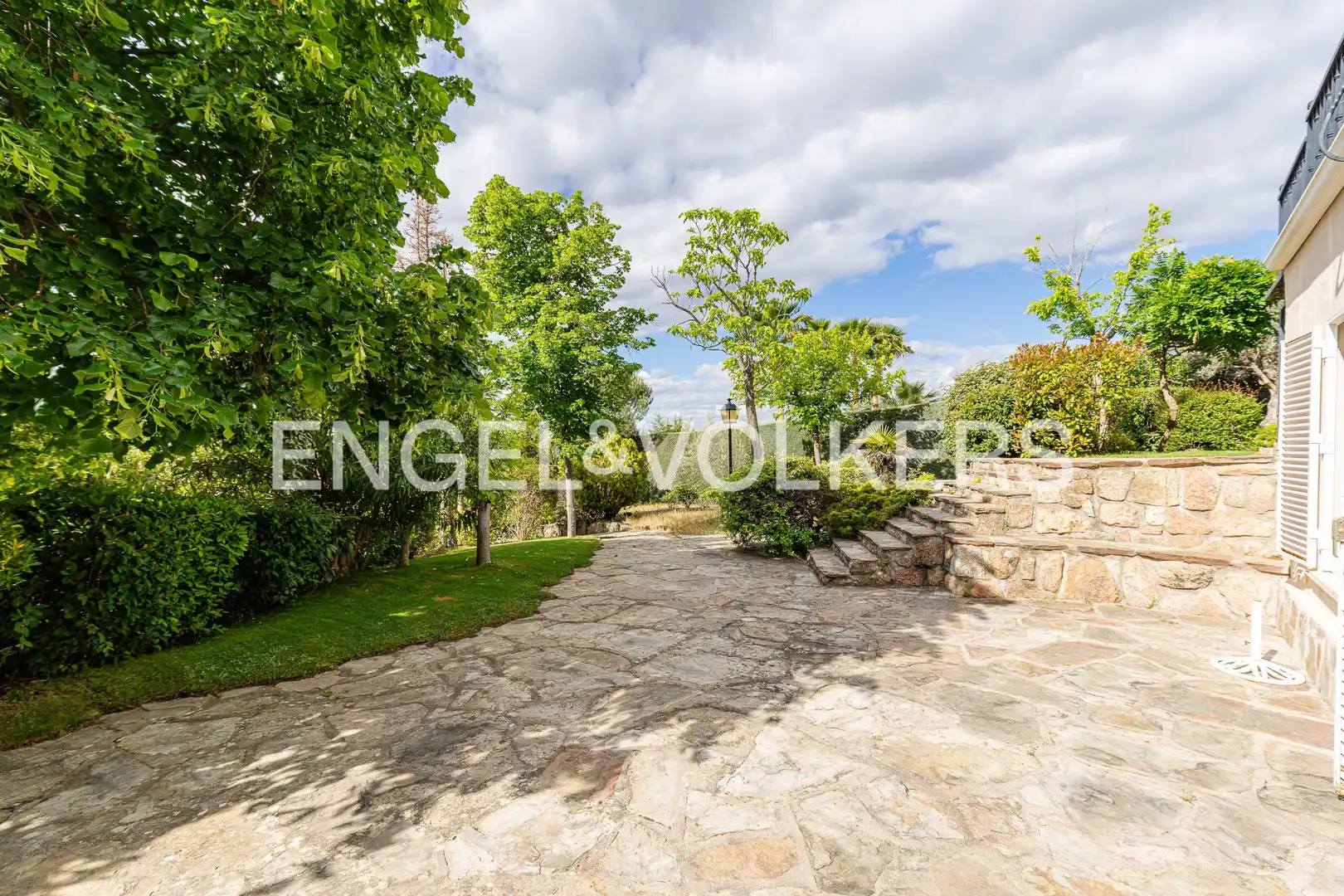 Terrassa de Casa o xalet en venda en Torrelodones amb Calefacció, Jardí privat i Terrassa