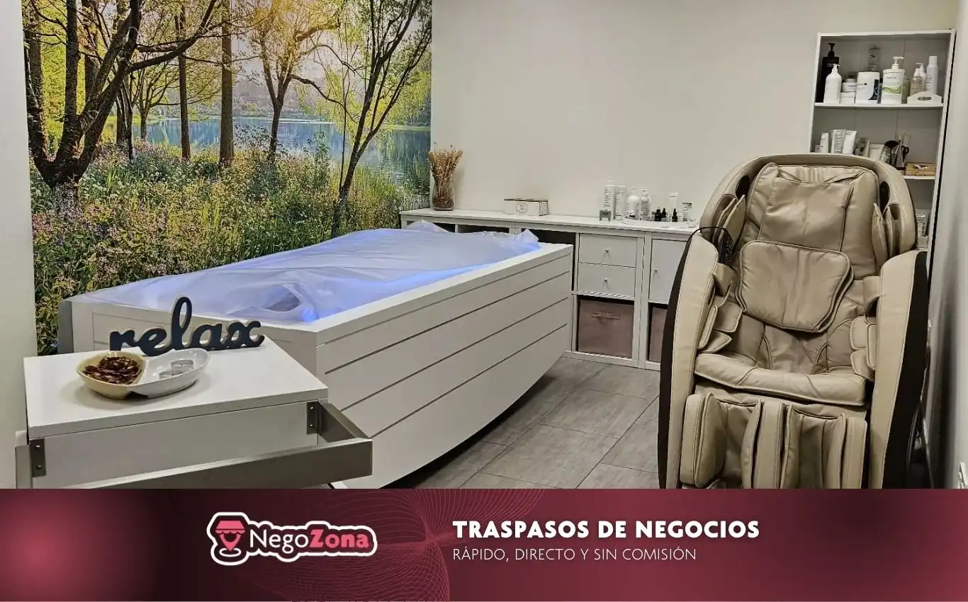 Local comercial en traspaso en Carrer Pere Joan Perpinyà 74, imagen 2