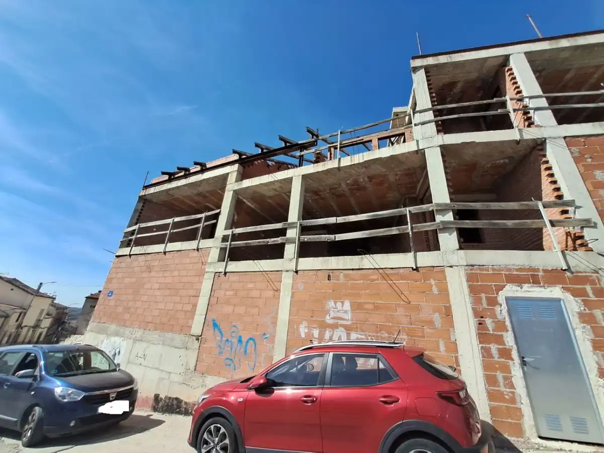 Vista exterior de Edificio en venta en Los Santos de la Humosa