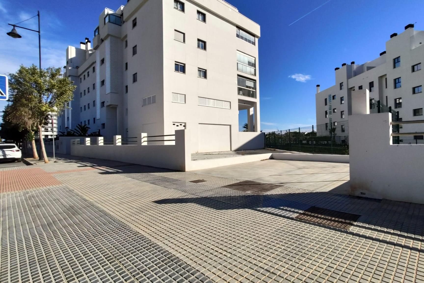 Vista exterior de Local en venta en Torremolinos con Terraza
