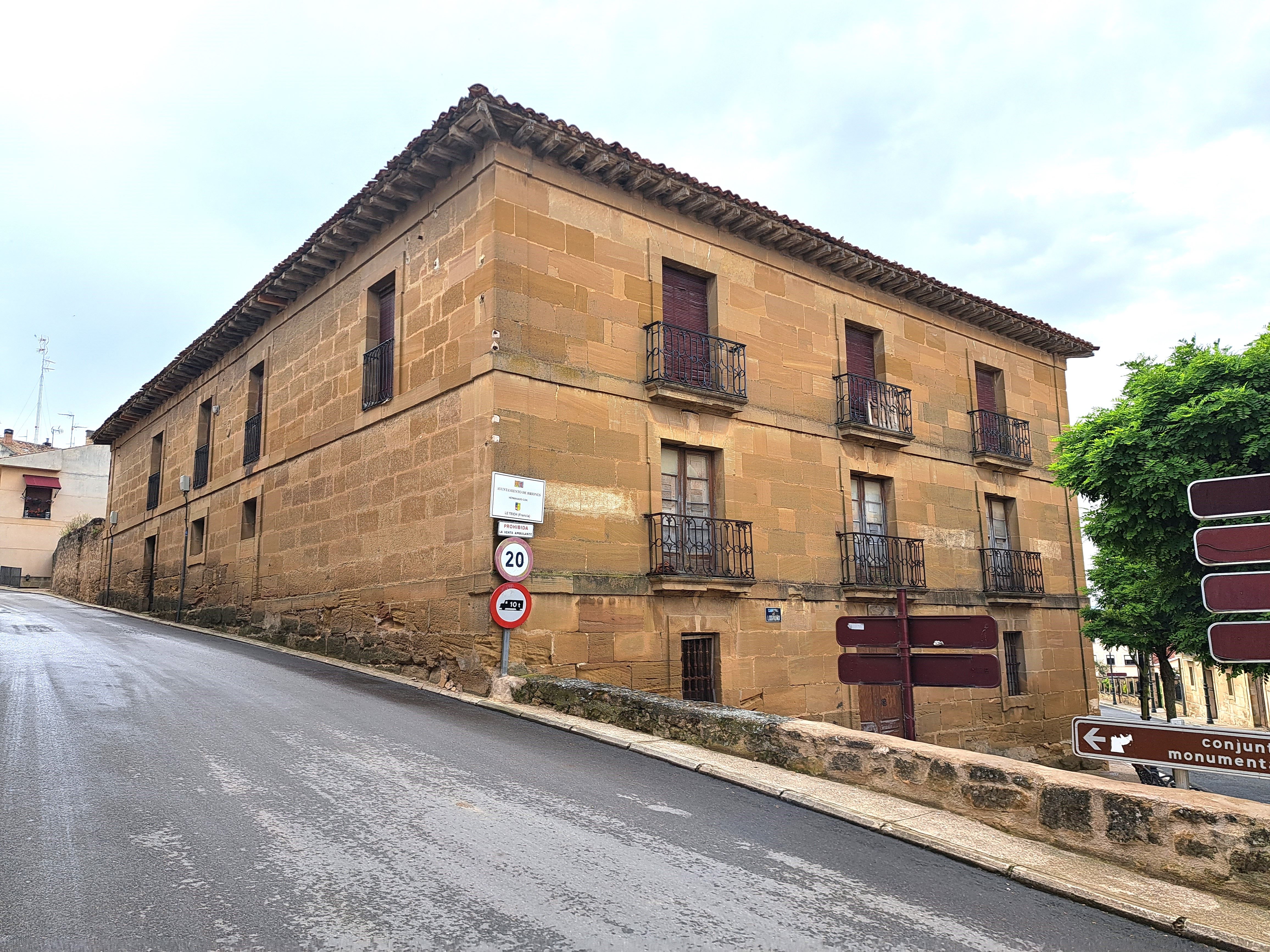 Exterior view of Country house for sale in Briones  with Private garden
