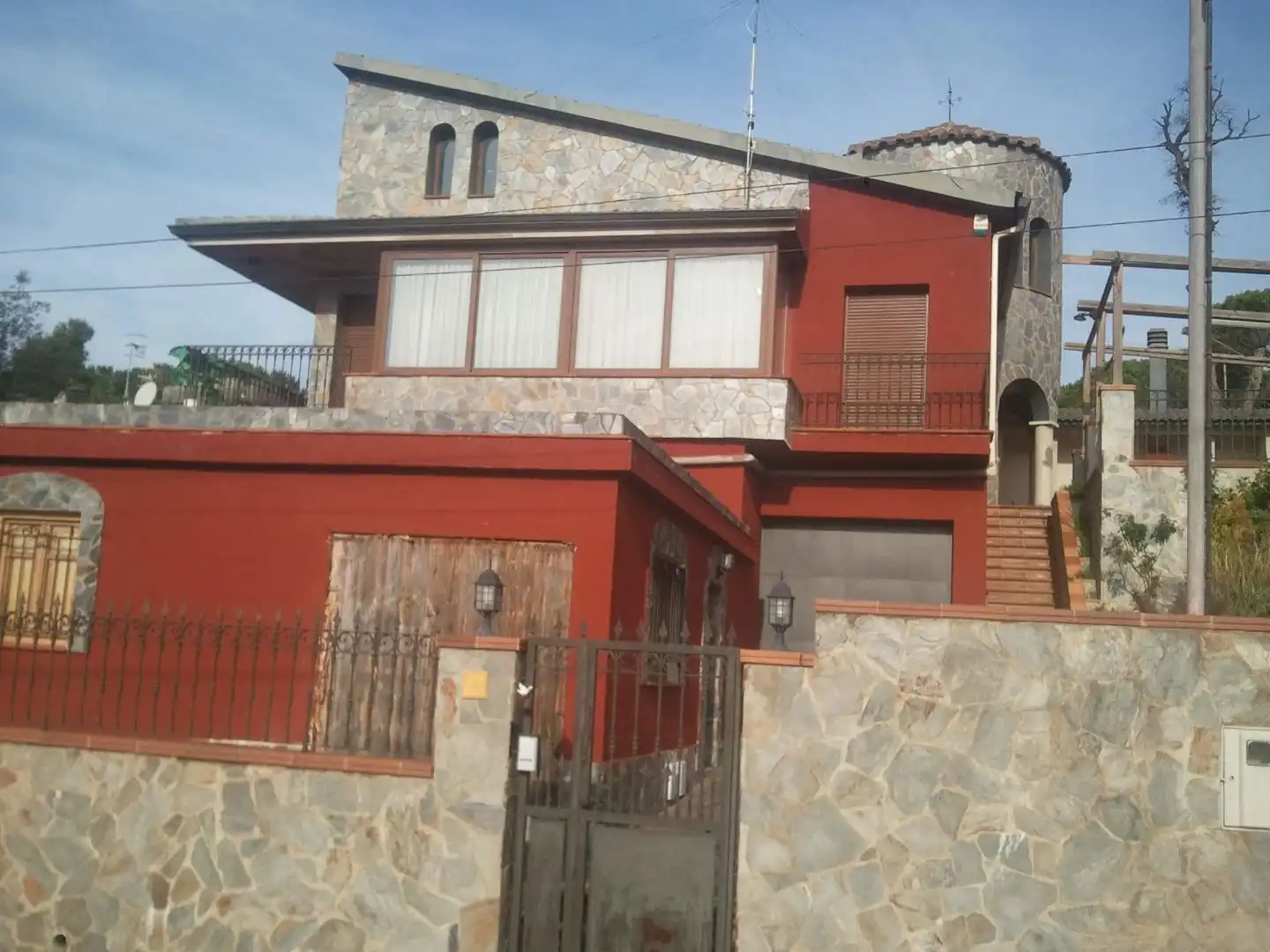 Xalet amb piscina en venda a Carrer Osor 2