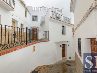 Adosado en venta en Sedella