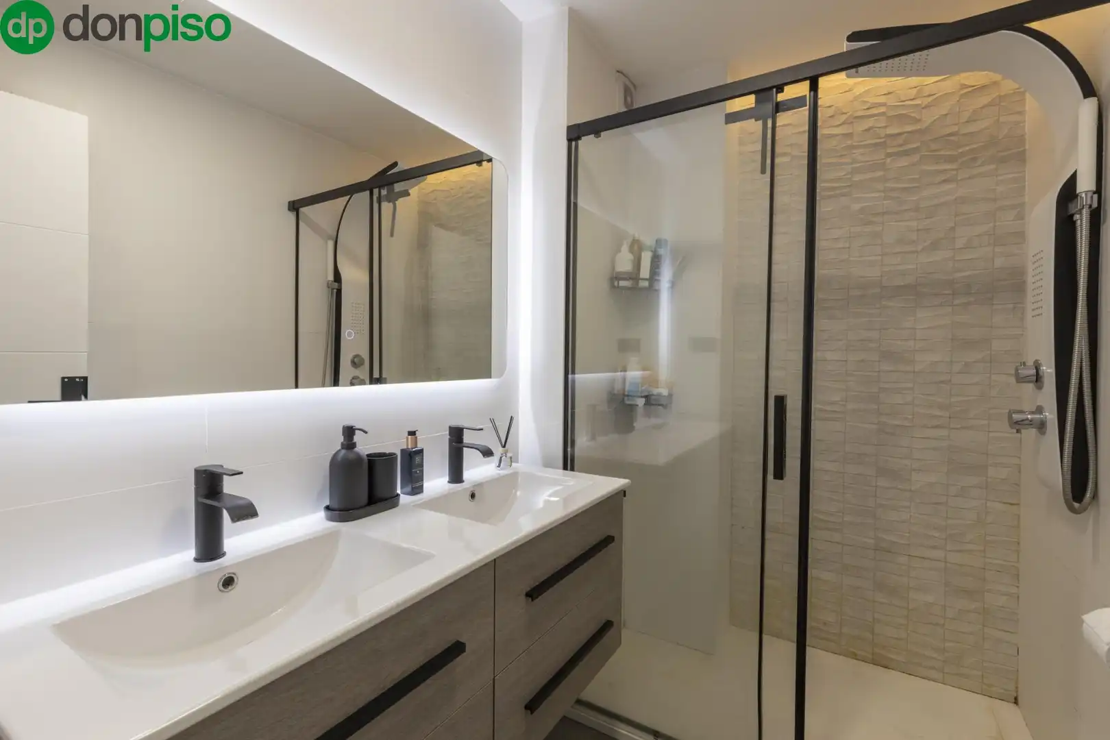 Flat for sale in Avenida de la Casa Grande, Gójar