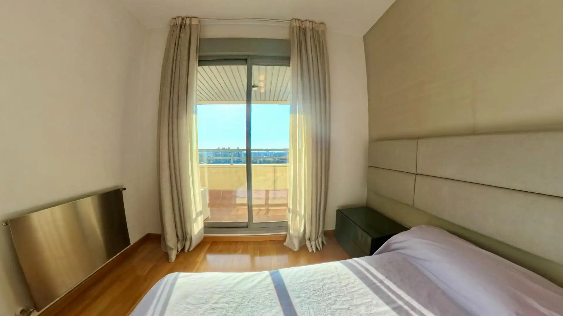 Flat for sale in Avenida Avenida de la Ilustración, 85, Campus de la Salud