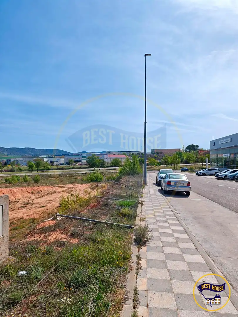 Nave industrial en venta en Fuentes