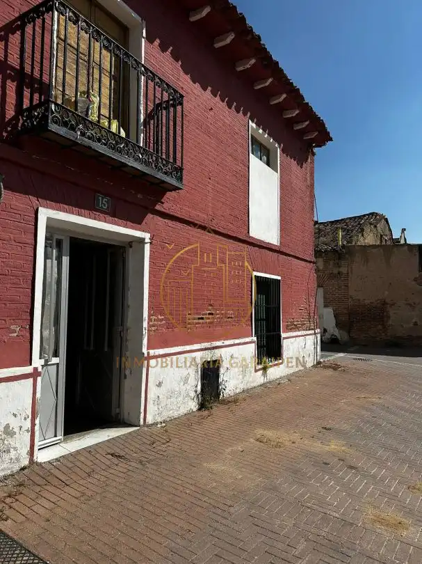 Exterior view of Houses for sale in Alaejos  with Private garden and Balcony