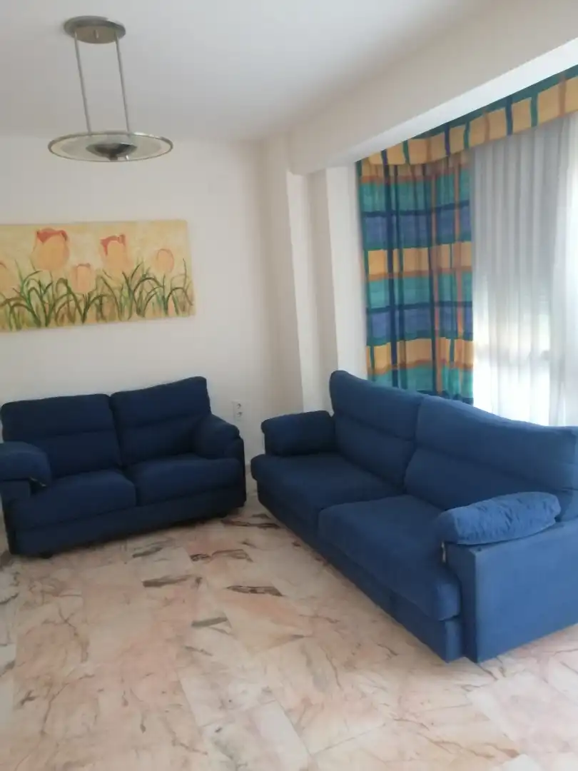 Living room of Flat for sale in Sevilla  with Air Conditioner, Furnished and Oven