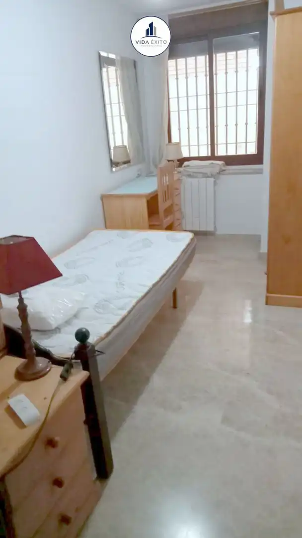 Schlafzimmer von Wohnung zum Verkauf in Jaén mit Klimaanlage, Heizung und Terrasse