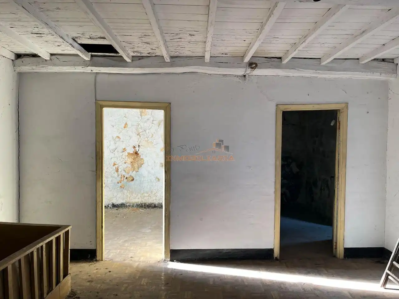 Houses for sale in A Capela