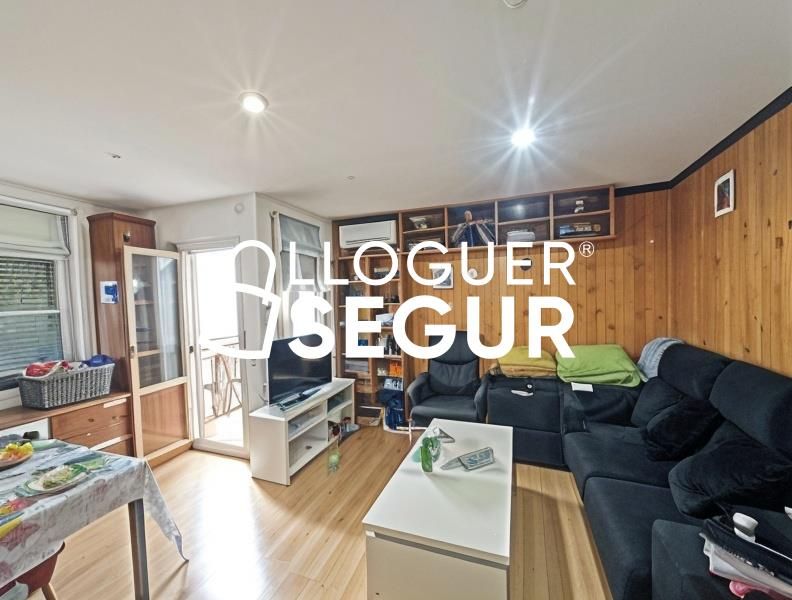 Sala d'estar de Pis de lloguer en Sabadell amb Aire condicionat i Moblat