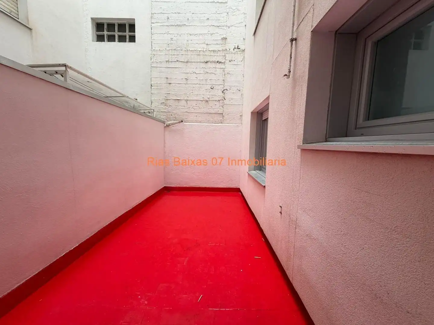 Terraza de Piso en venta en Vigo  con Calefacción, Terraza y Trastero