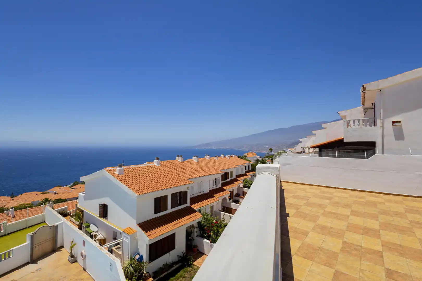 Vista exterior de Casa adosada en venta en El Rosario con Aire acondicionado, Jardín privado y Terraza