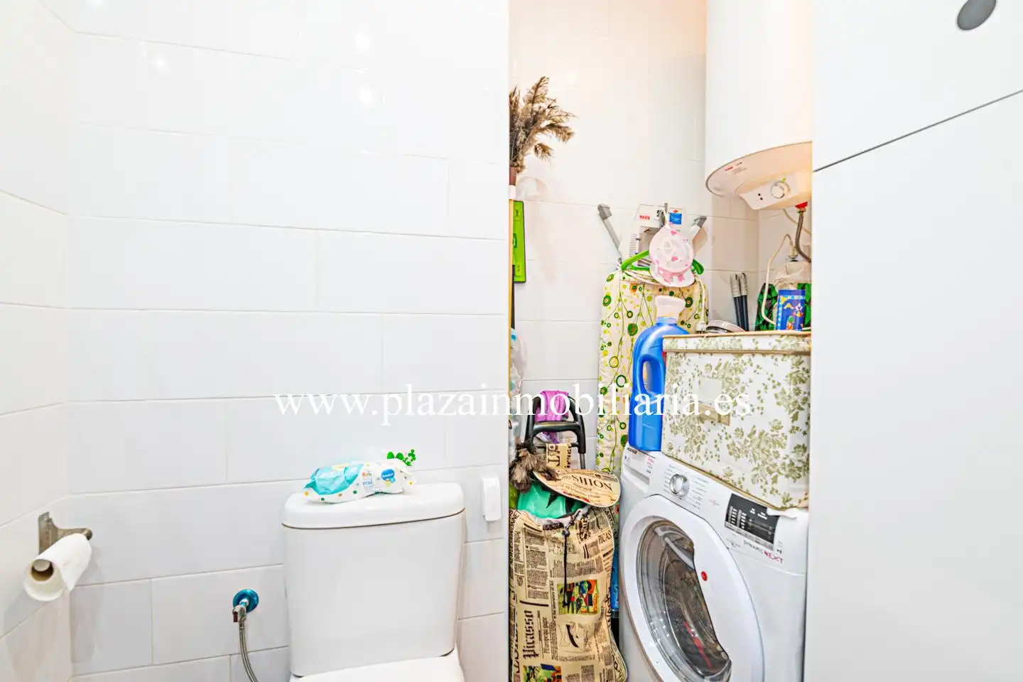 Badezimmer von Wohnung zum Verkauf in Lucena mit Klimaanlage und Balkon