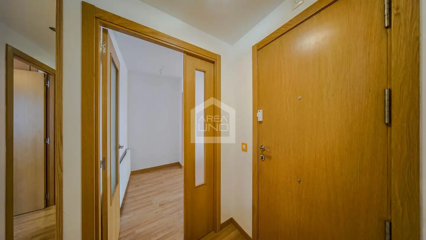Planta baja en venta en Alcorcón con Calefacción, Trastero y Piscina comunitaria