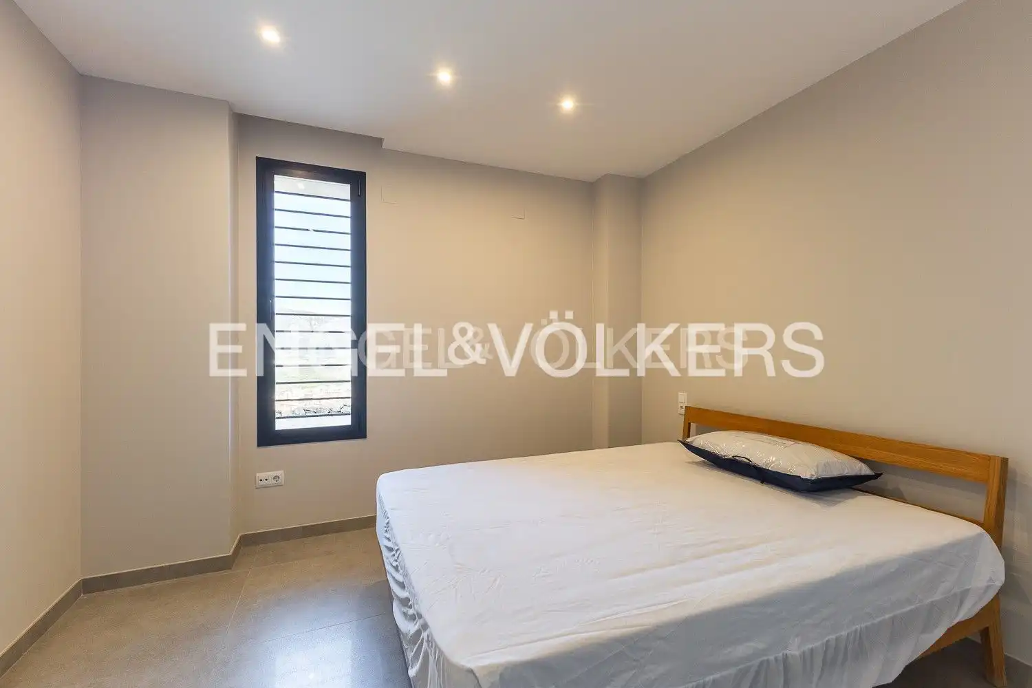 Dormitori de Casa o xalet de lloguer en Tavernes de la Valldigna amb Aire condicionat, Calefacció i Jardí privat