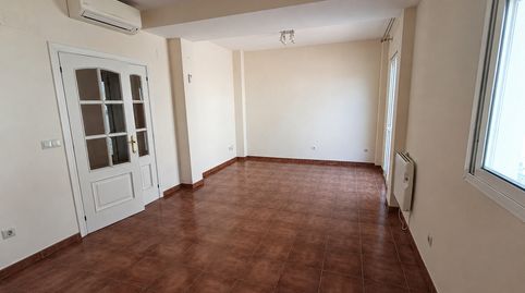 Foto 2 de Casa adosada en venta en Calle la Encina, 1, La Carlota, Córdoba