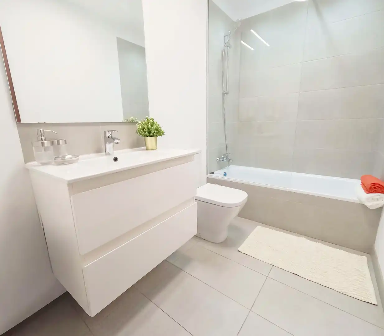 Bathroom of Flat for sale in Santa Cruz de Tenerife  with Air Conditioner, Parquet flooring and Storage room