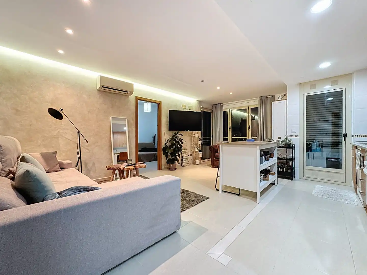 Sala d'estar de Pis en venda en L'Alfàs del Pi amb Aire condicionat, Jardí privat i Terrassa