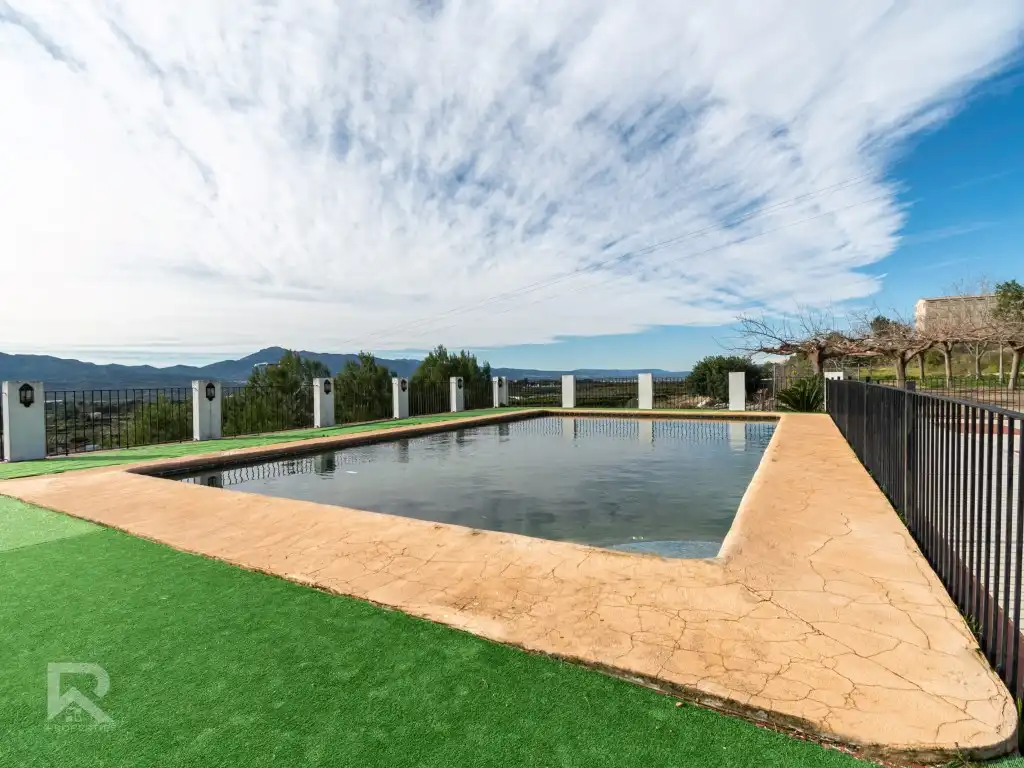 Piscina de Casa o chalet en venta en Llutxent