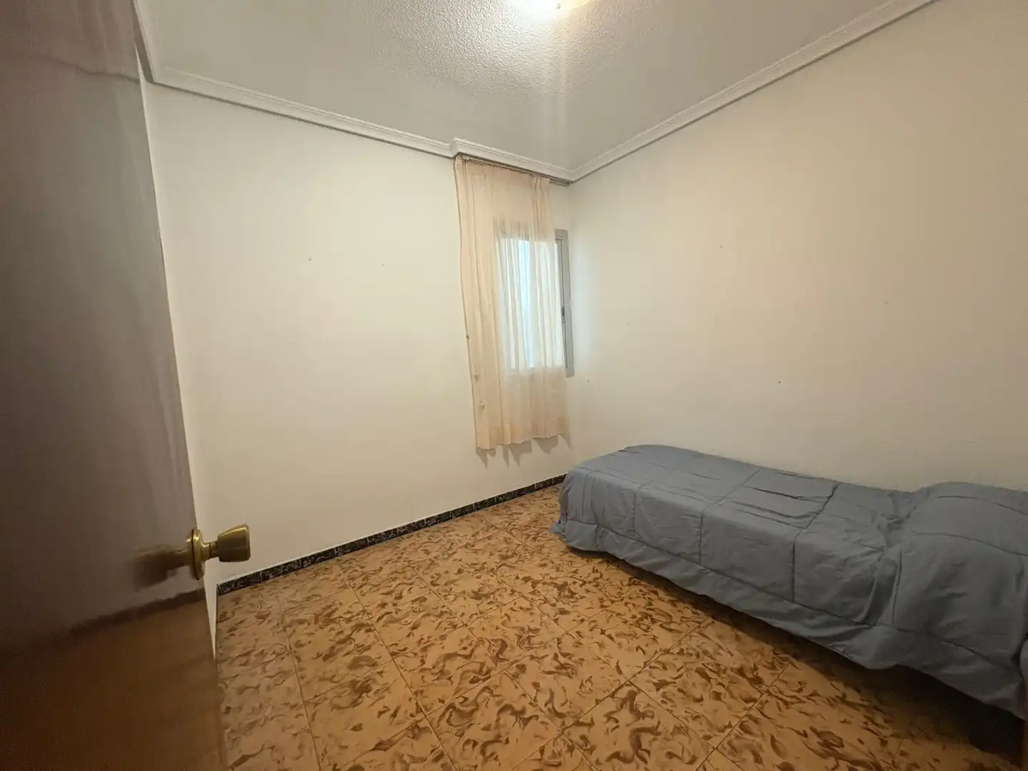 Dormitori de Pis de lloguer en Vila-real amb Traster, Moblat i Forn