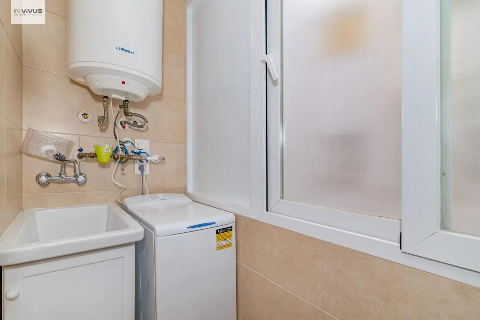 Baño de Piso para compartir en Granada con Aire acondicionado, Calefacción y Terraza