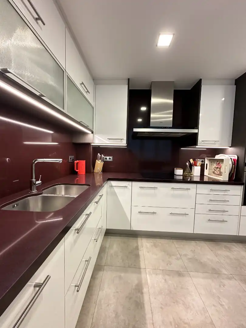 Cuina de Pis de lloguer en Barcelona amb Aire condicionat, Calefacció i Parquet